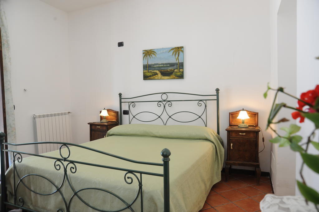 Agriturismo La Focazza Villa Ascea Room photo